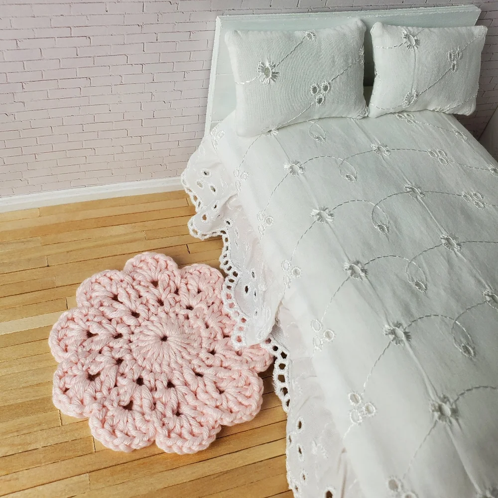 Miniature Dollhouse 1:12 Scale Crochet Flower Rug Pink Maileg